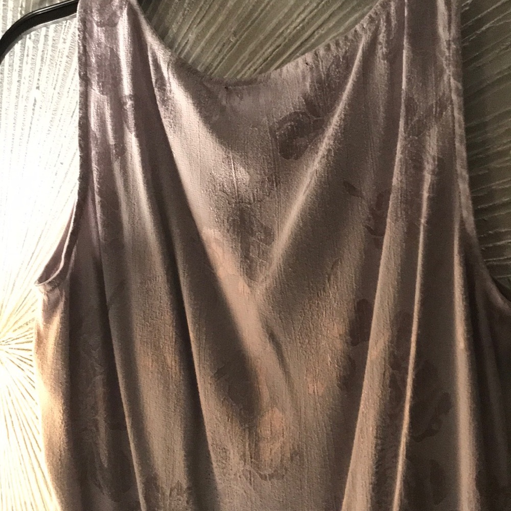 Top - Picture 4 of 5